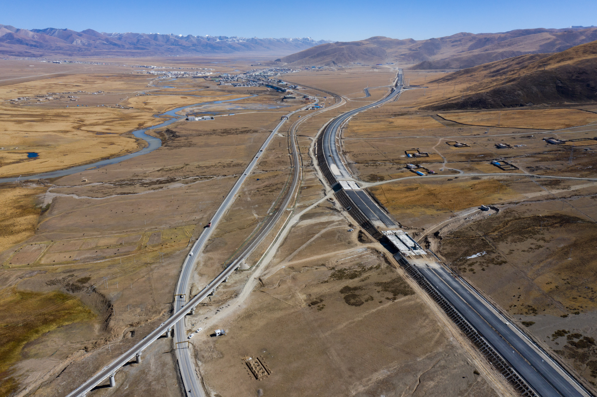 川藏铁路将全线开建!雅林段"两隧一桥"11月10日开工