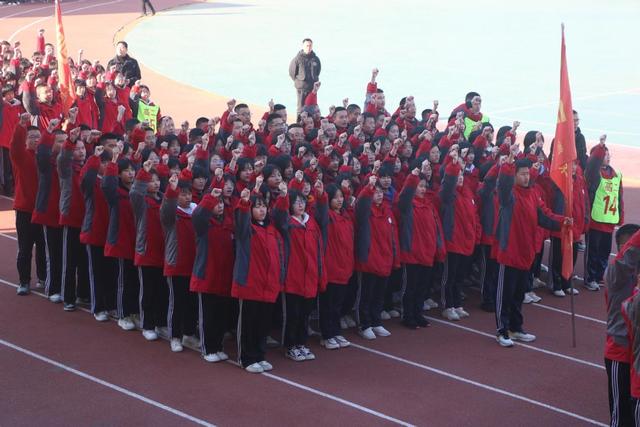 开封市中原科技中等职业学校赴南乐县职业中专参观学习