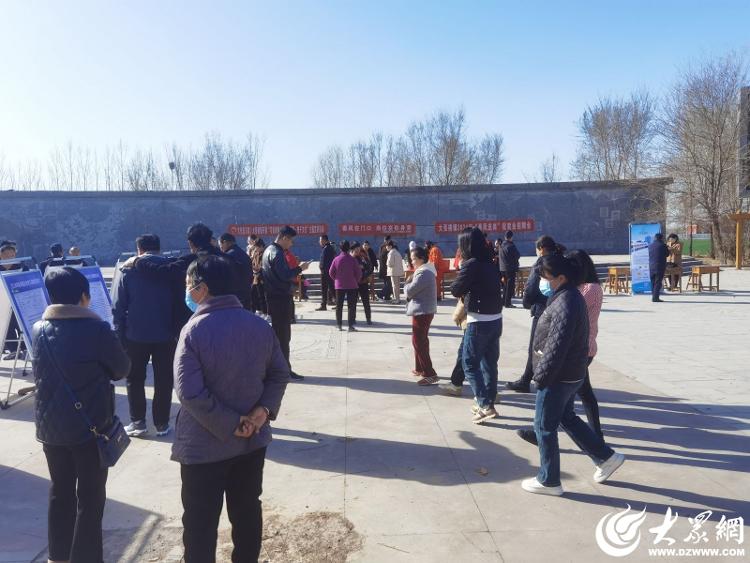 嘉祥县大张楼镇举办"春风送岗"专场招聘会