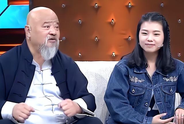 演员李琦:与妻子24小时闪婚,3个孩子随母姓,养女让他很自豪