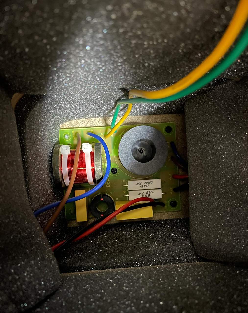 我试过用马兰士pm88se功放推不出低音,不好听!