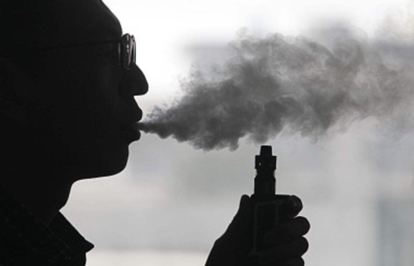 stringent regulation should be enacted for e-cigarette sales