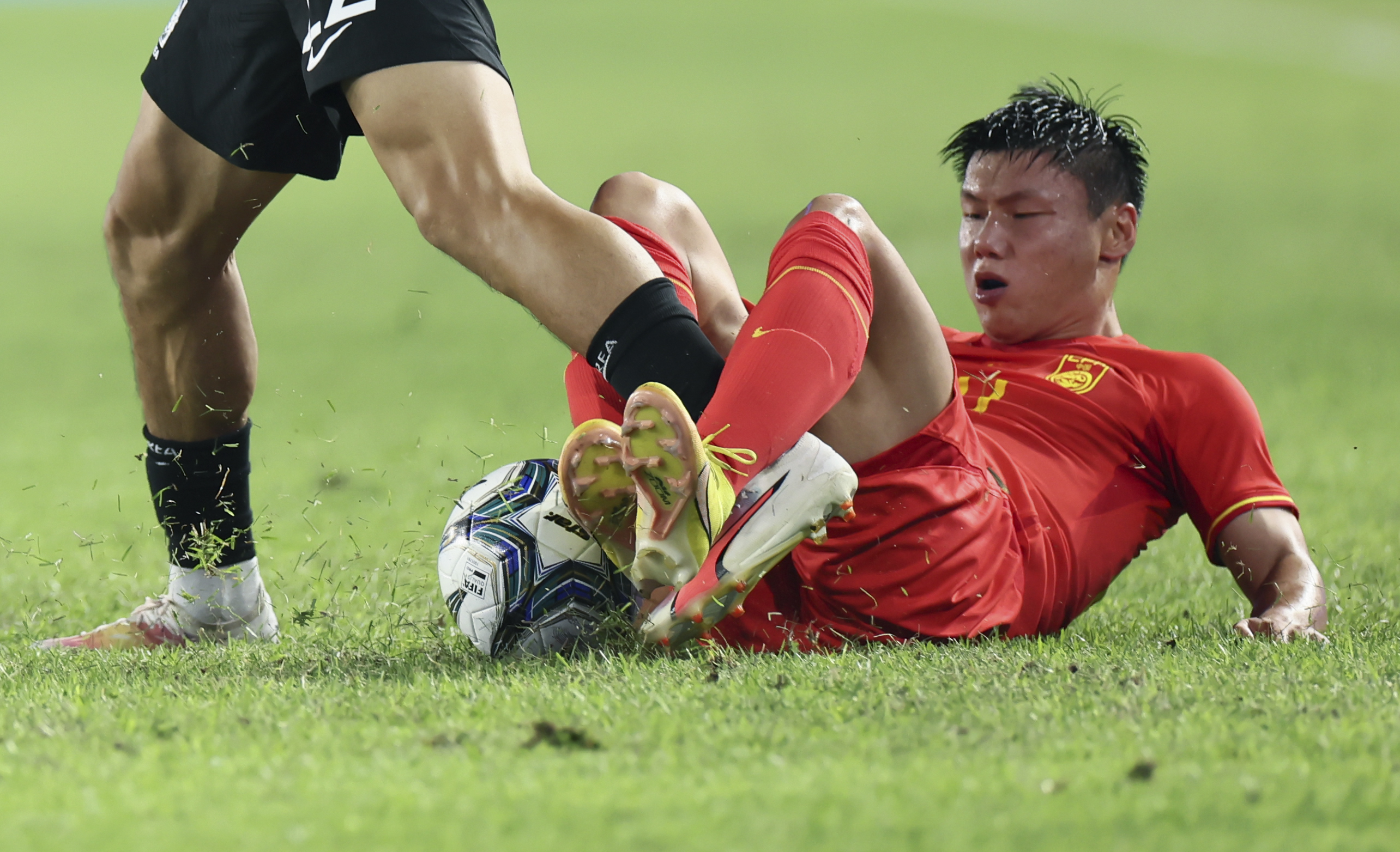 足球——男子组四分之一决赛:中国队不敌韩国队