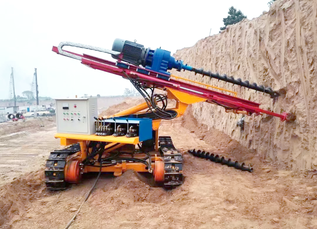 履带式工程钻机介绍与特点详解