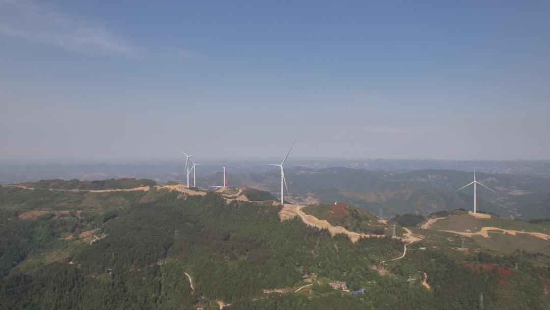 紫云马鬃岭风电项目:"五一"假期不停歇 项目建设冲刺忙