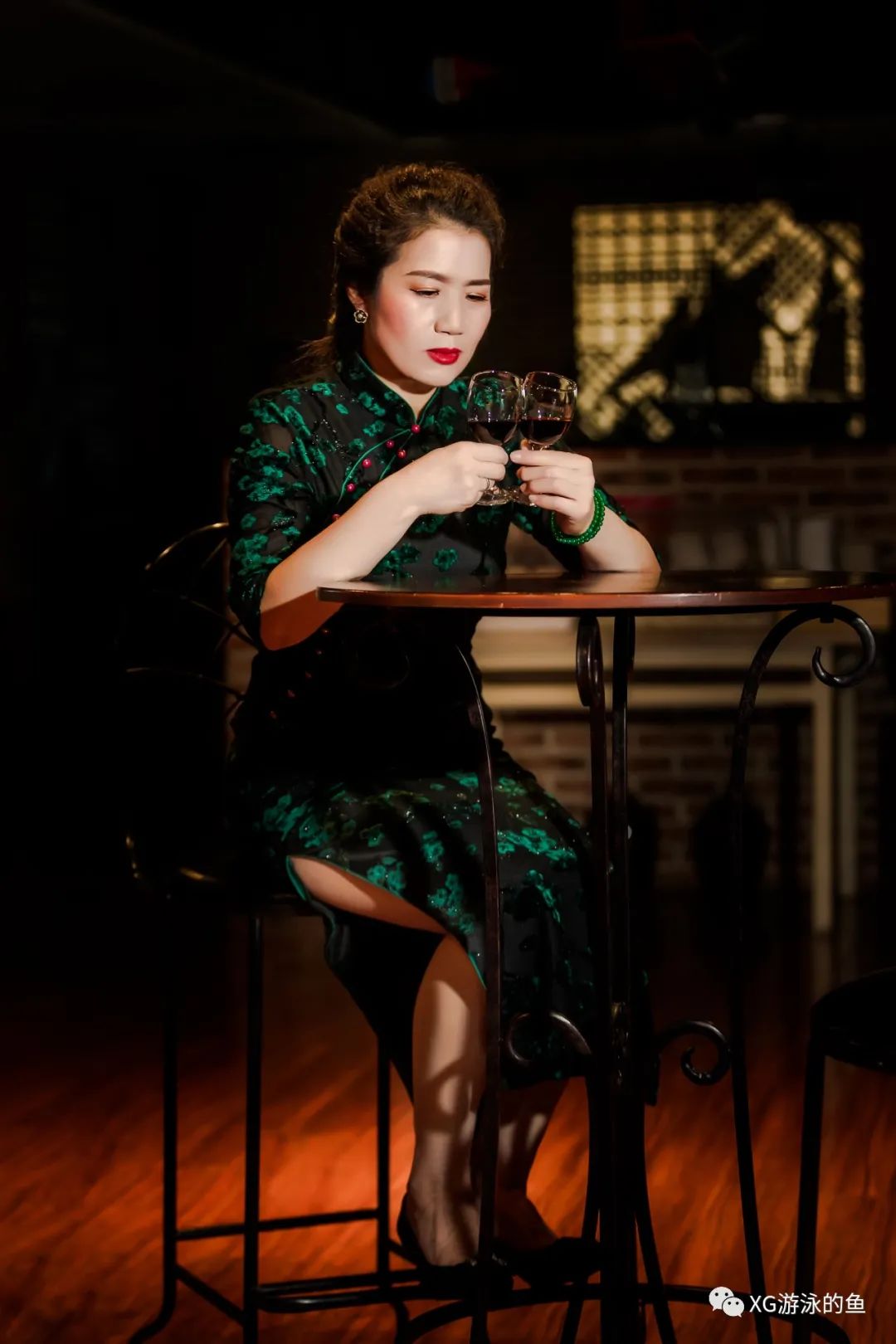 旗袍红酒,不一样的自我