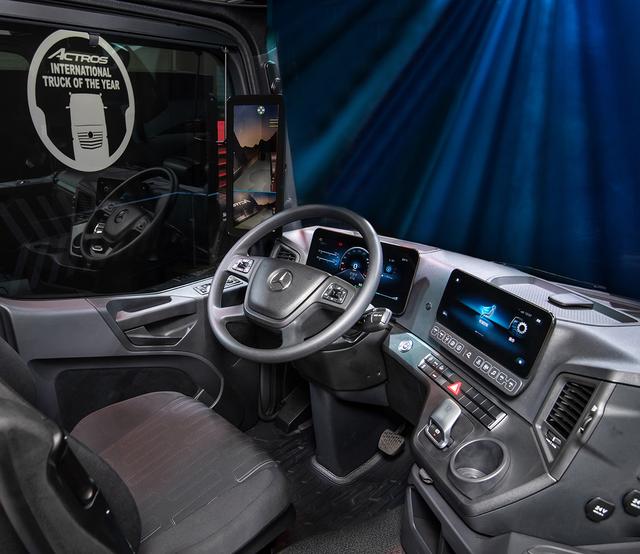 奔驰发表新型豪华重卡 连续五年获最佳重卡车型大奖