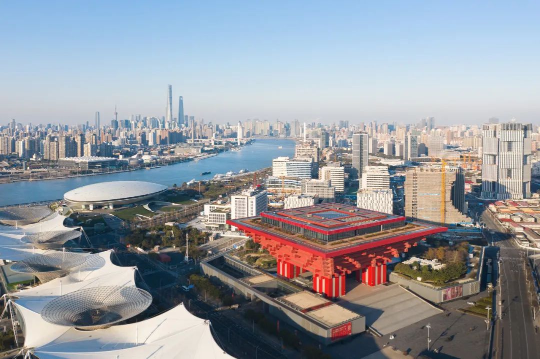 体验上海世博滨江生活,感受艺术与活力的人生