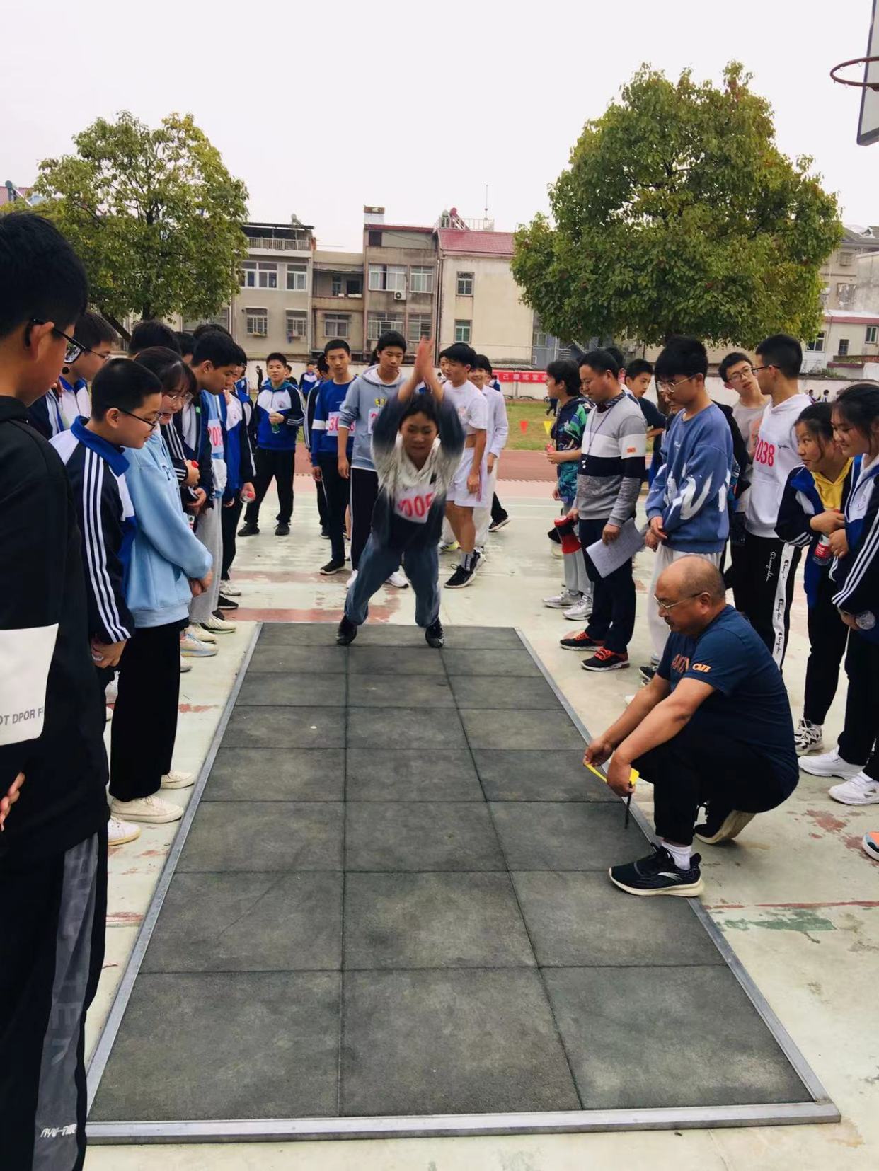 桐城市实验中学乌石路校区:舞动青春 放飞梦想
