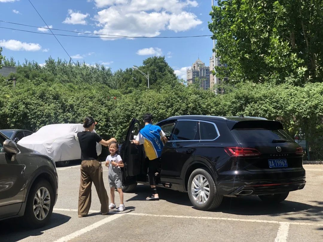 麦田星艺小演员王丽雅闪送广告拍摄