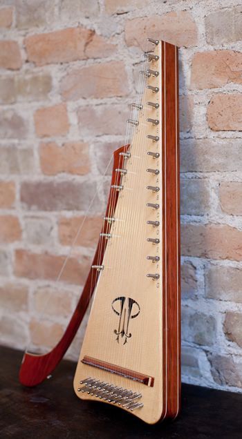 《吉他的历史变迁与艺术表现风格》索尔特里琴专集(1)丘绯