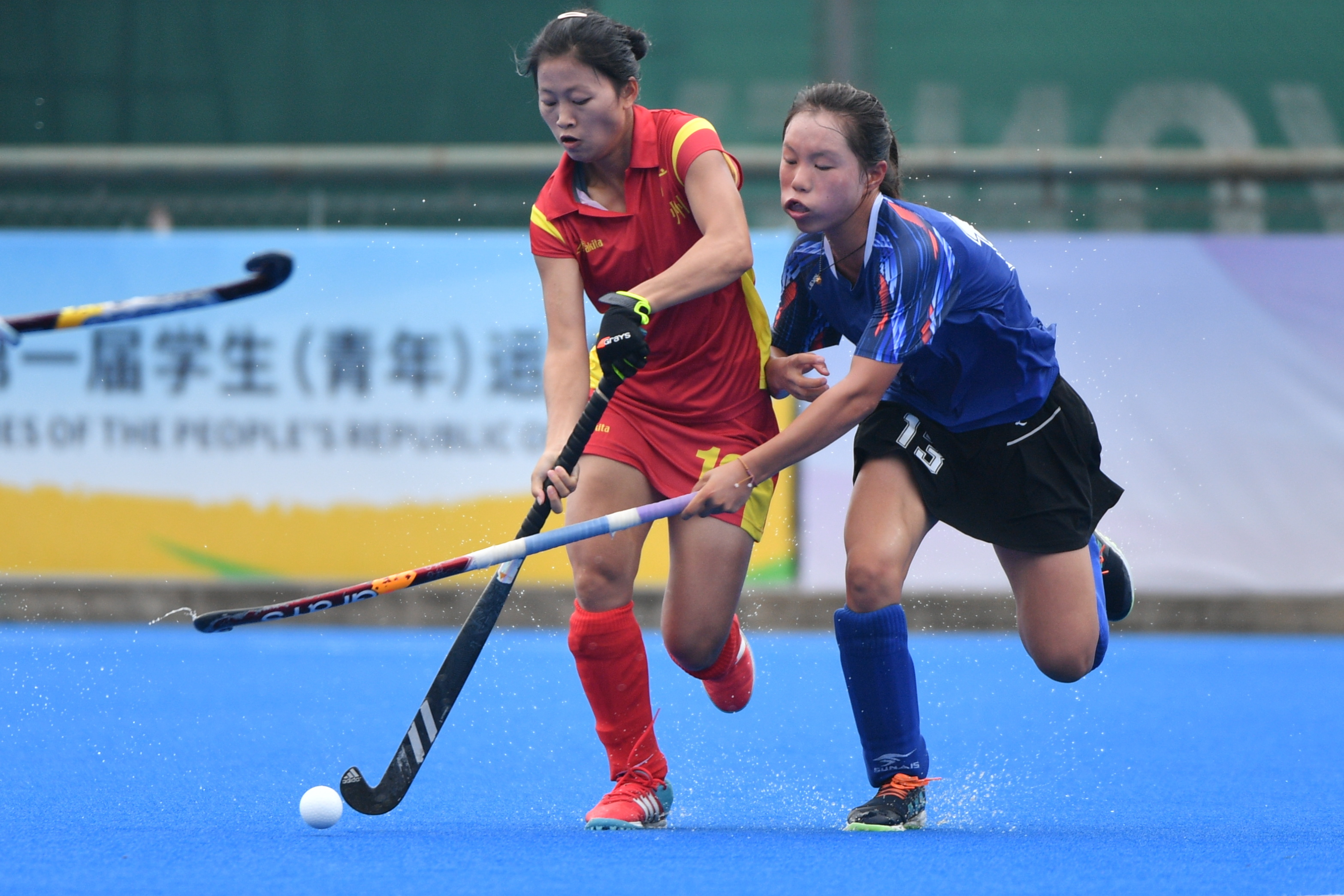 曲棍球——全国学生(青年)运动会女子决赛阶段:广州队晋级四强