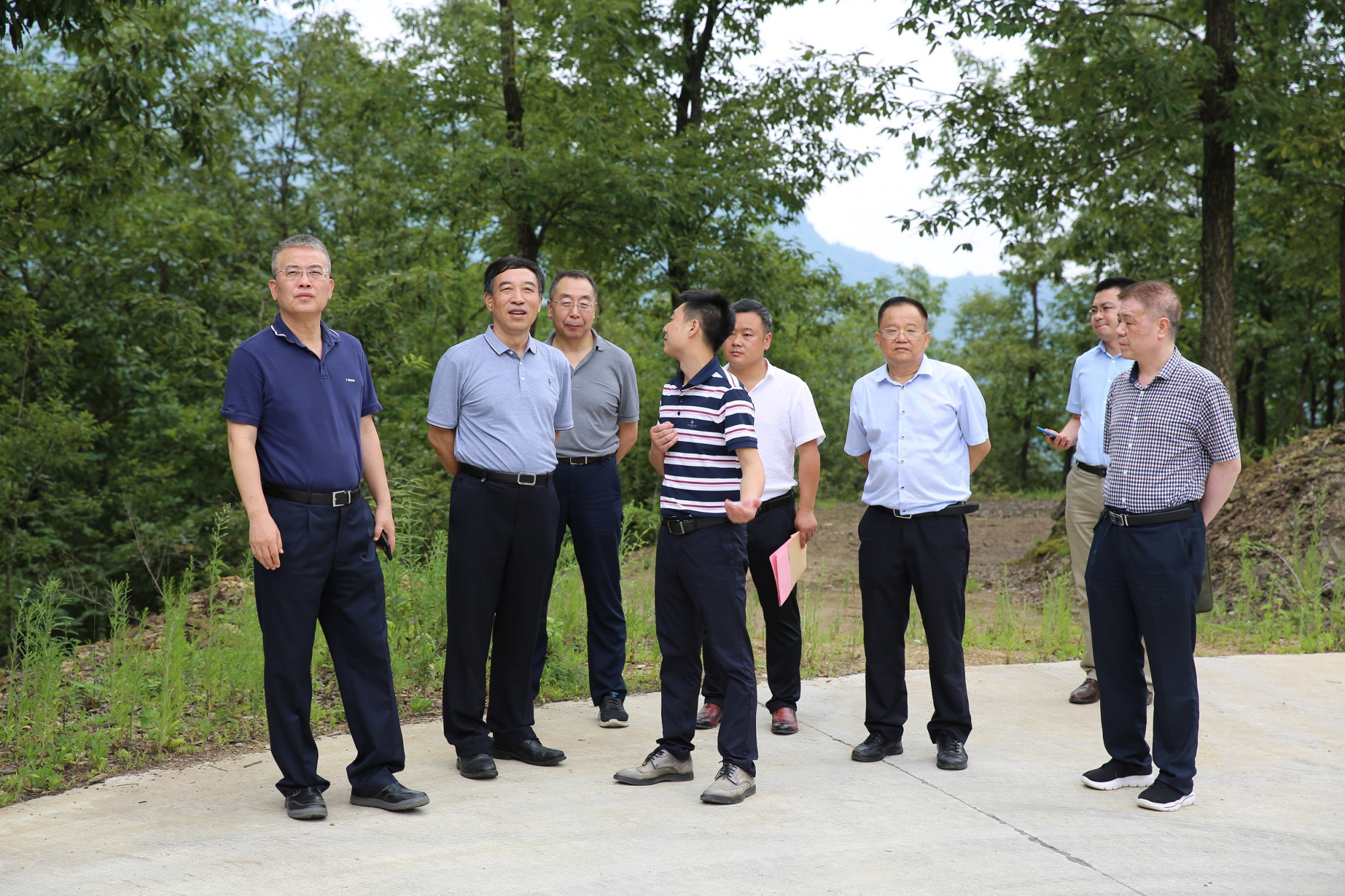 中国能建总经理,党委副书记孙洪水一行赴陕西镇巴县调研定点扶贫工作