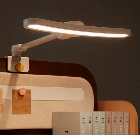 护童九点阳光夹子灯,带给孩子全新智能光体验