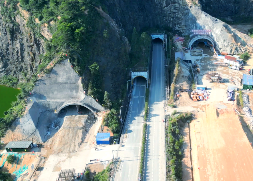 江鹤高速莲花山隧道改扩建,将拓宽为双向多车道