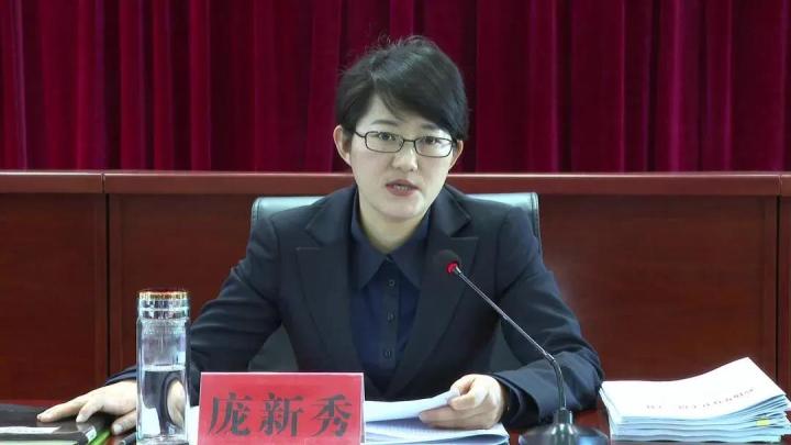云南华坪原县长庞新秀的双面人生:台前为张桂梅感动落泪 幕后插手3.
