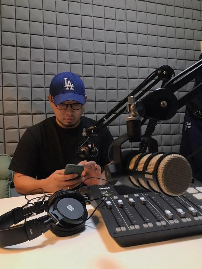 喜马播客「能力有限电台」:每个普通人都该被听见