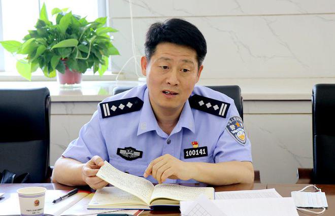 常德公安交警支队政委张红均到直属一大队调研指导工作