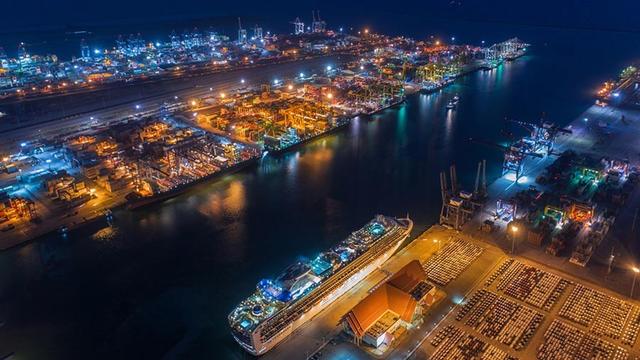 eec区域内的林查班港