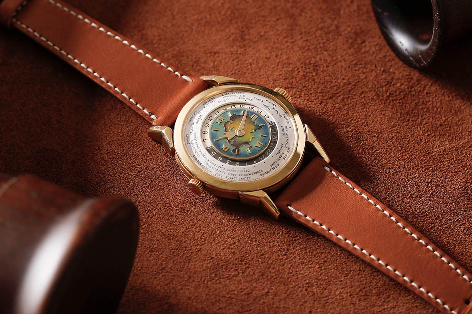 5000万!一块百达翡丽古董表刷新拍卖纪录