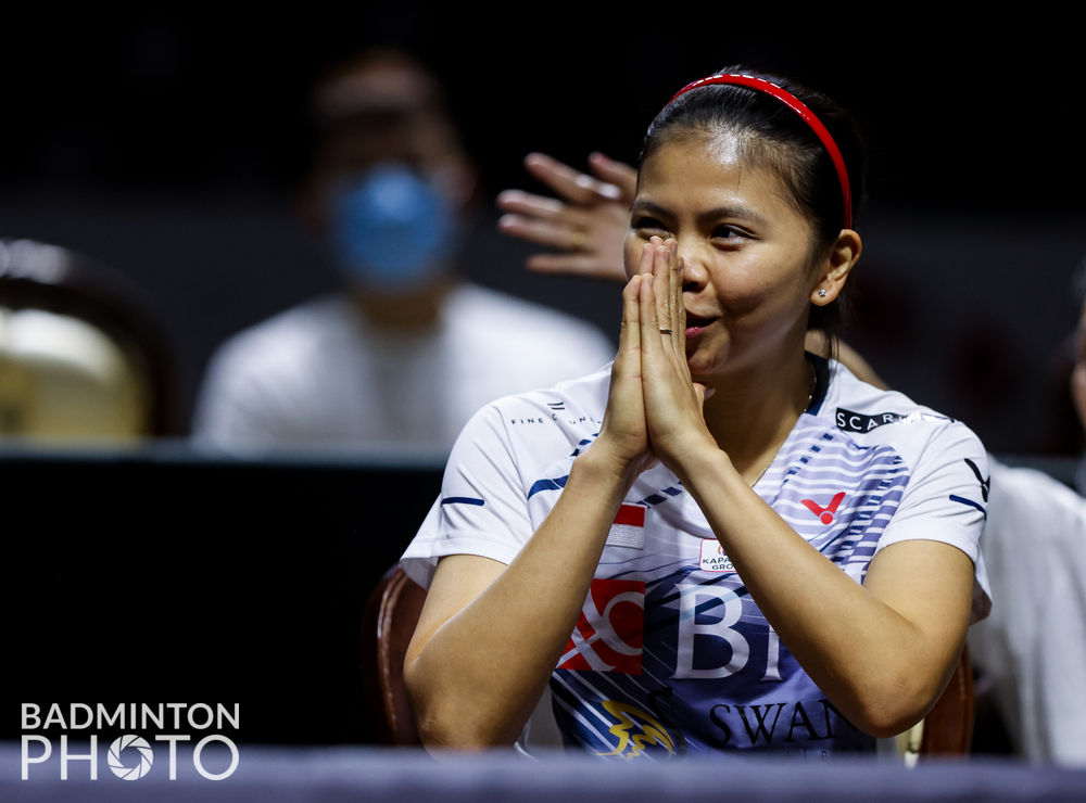 "我永远感谢中国羽毛球"!印尼名将波莉退役,国羽现场祝福