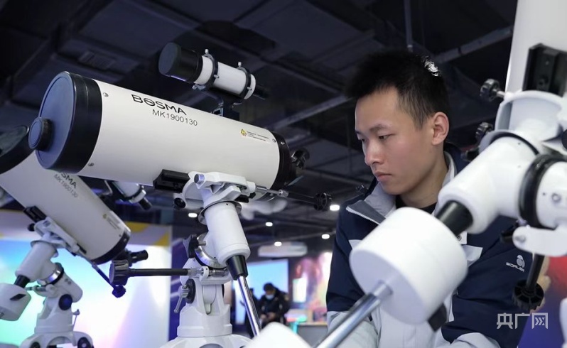 90后科幻作家雷虹:用科幻文学书写"梦想"