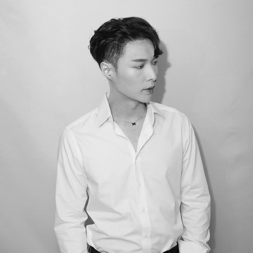 张艺兴新鲜图片来袭!今天也是为艺兴心动的一天!