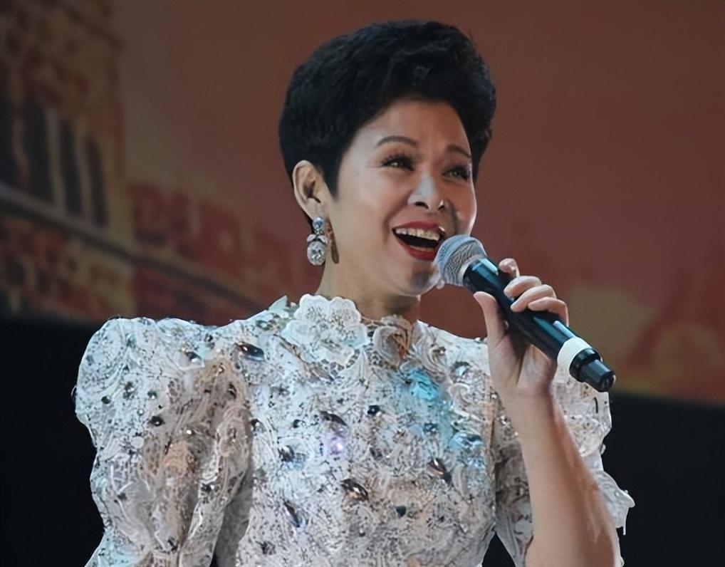 歌唱家董文华:一张照片背锅12年,赖昌星被抓后两人关系得已澄清