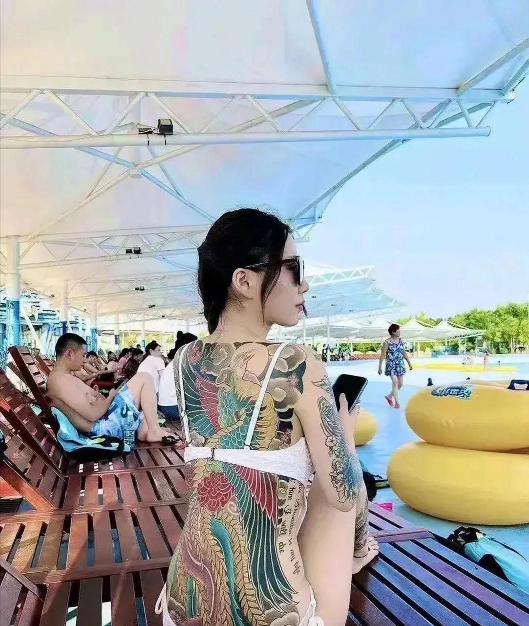 小姐姐这个满背什么水平?