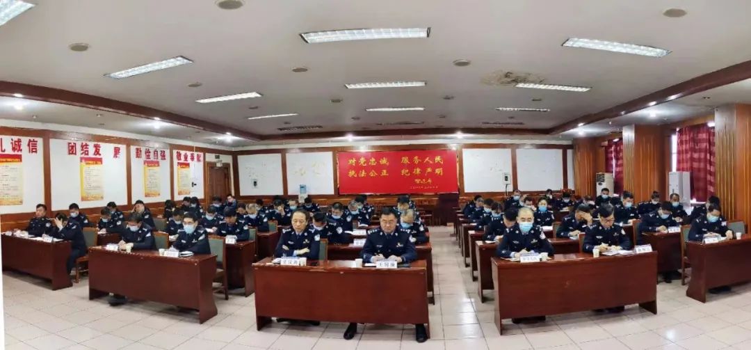 穆桂树同志为分管部门党员民辅警作党史学习教育专题宣讲