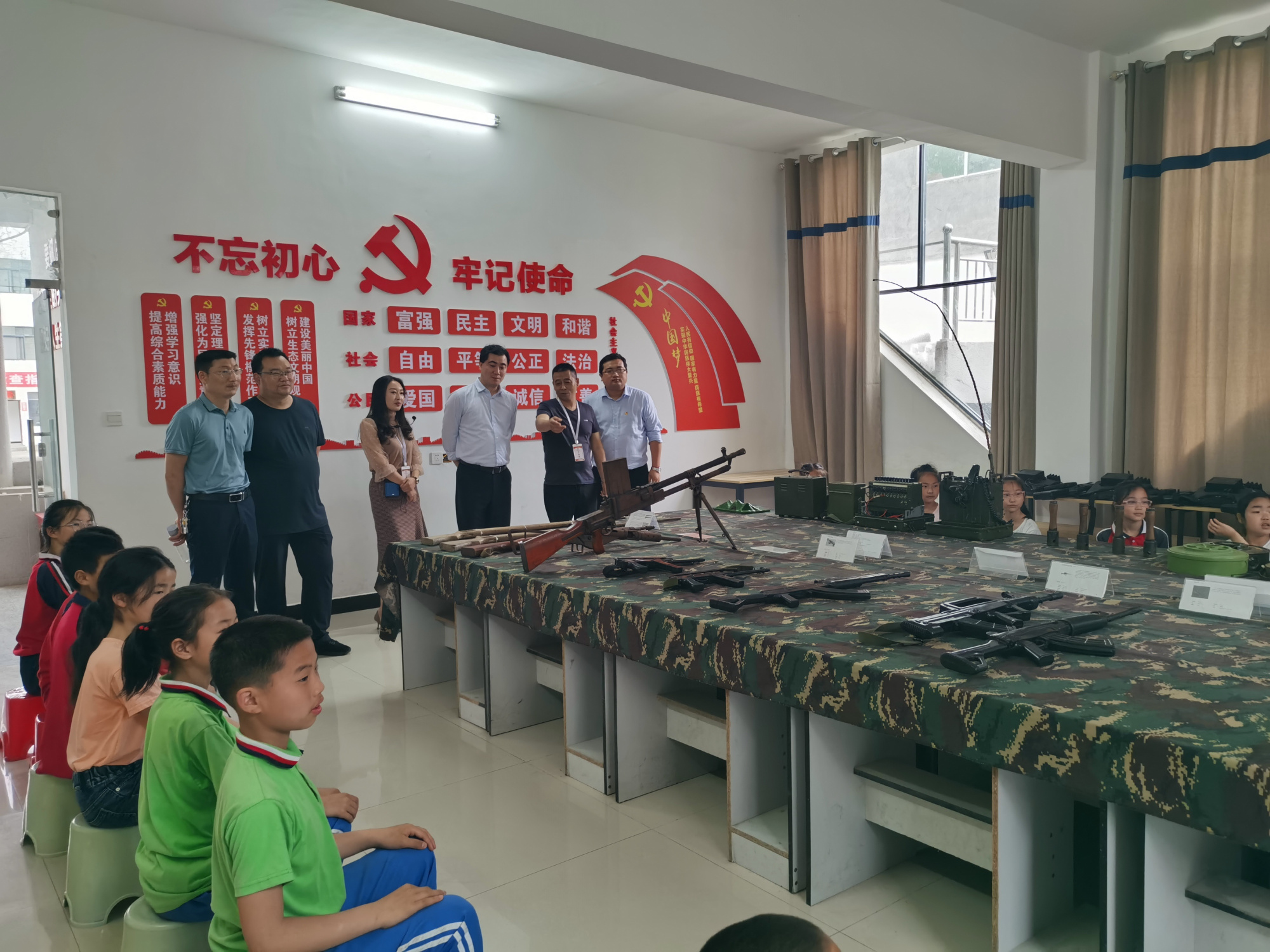 团市委书记易斐督导调研竹溪县共青团工作