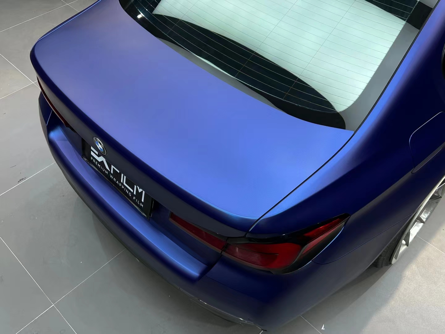 bmw5-ekfilm改色膜深邃蓝,玩得就是高雅