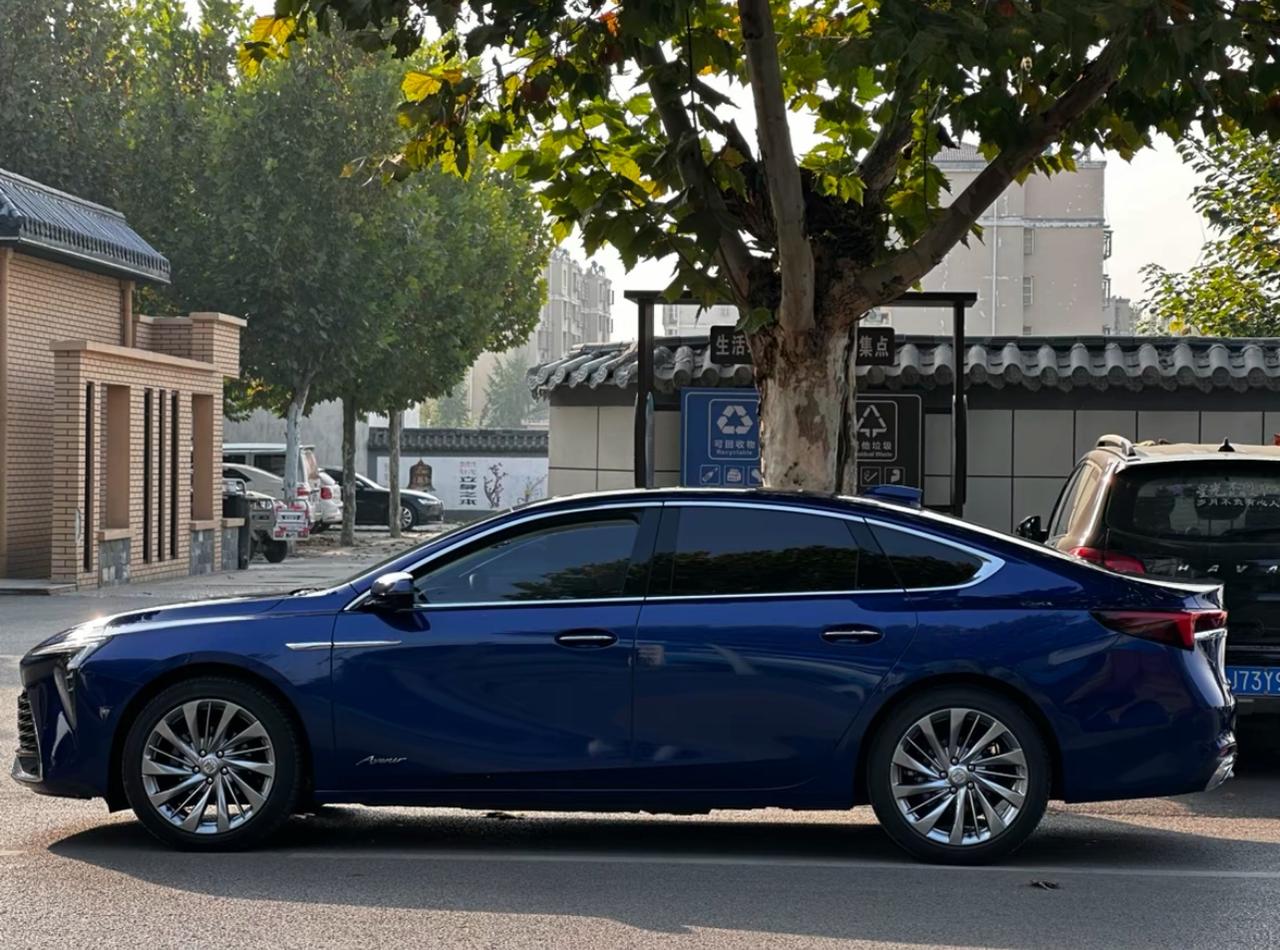 别克君越艾维亚停产