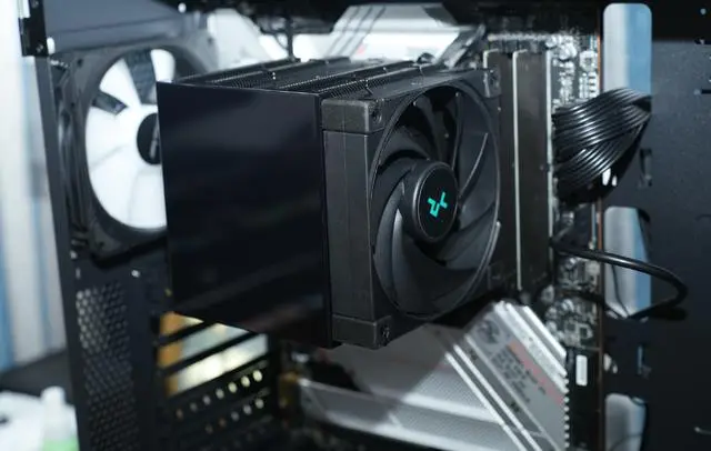 温度实时显示——九州风神冰立方620数显风冷散热器体验