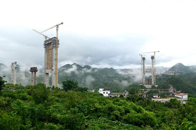 兴义市金州大桥在建中
