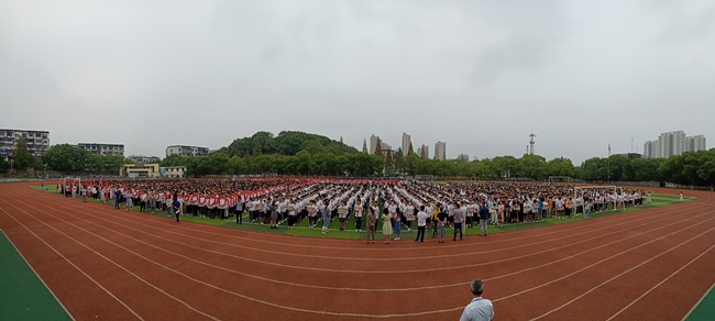 新余新钢中学:校园拉歌比赛唱响红色经典