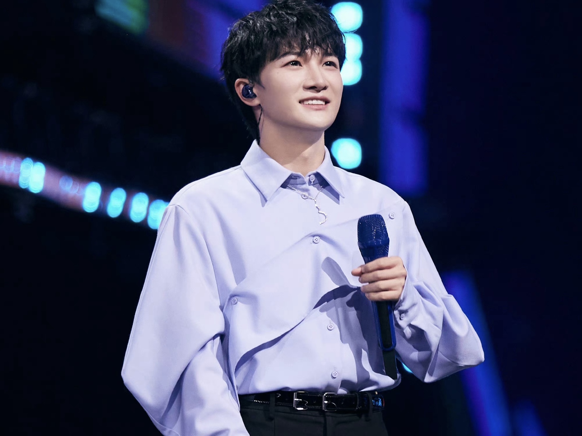 周深是国家队歌手吗?