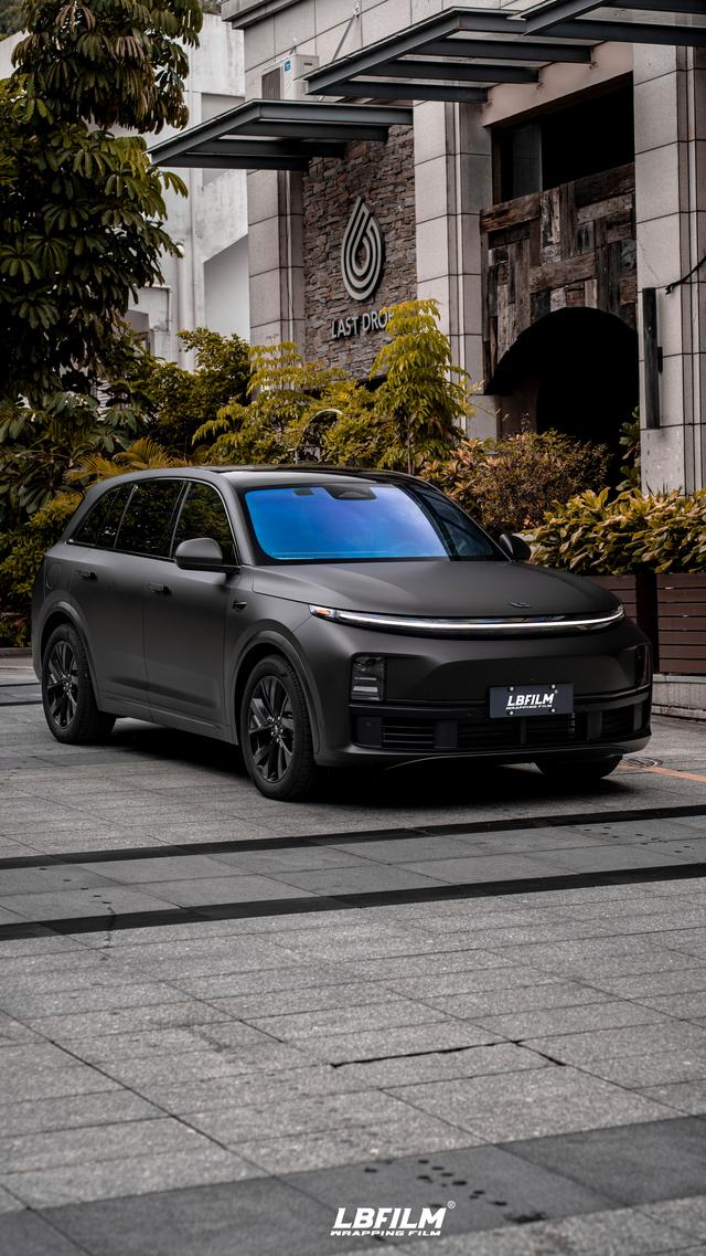 这是黑化后的理想l9,黑武士yyds lb改色膜