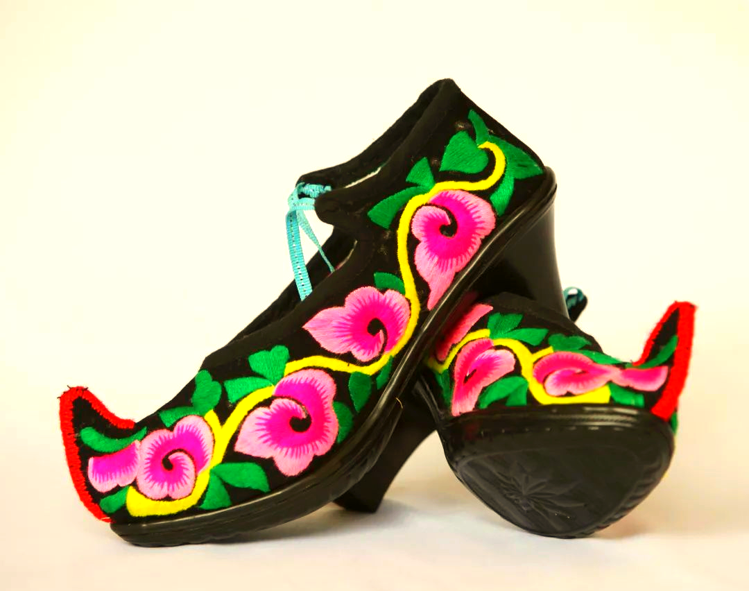 羌族服饰与刺绣:指尖上的文化传承