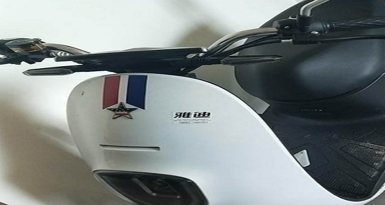 雅迪电动车的充电口在哪里?