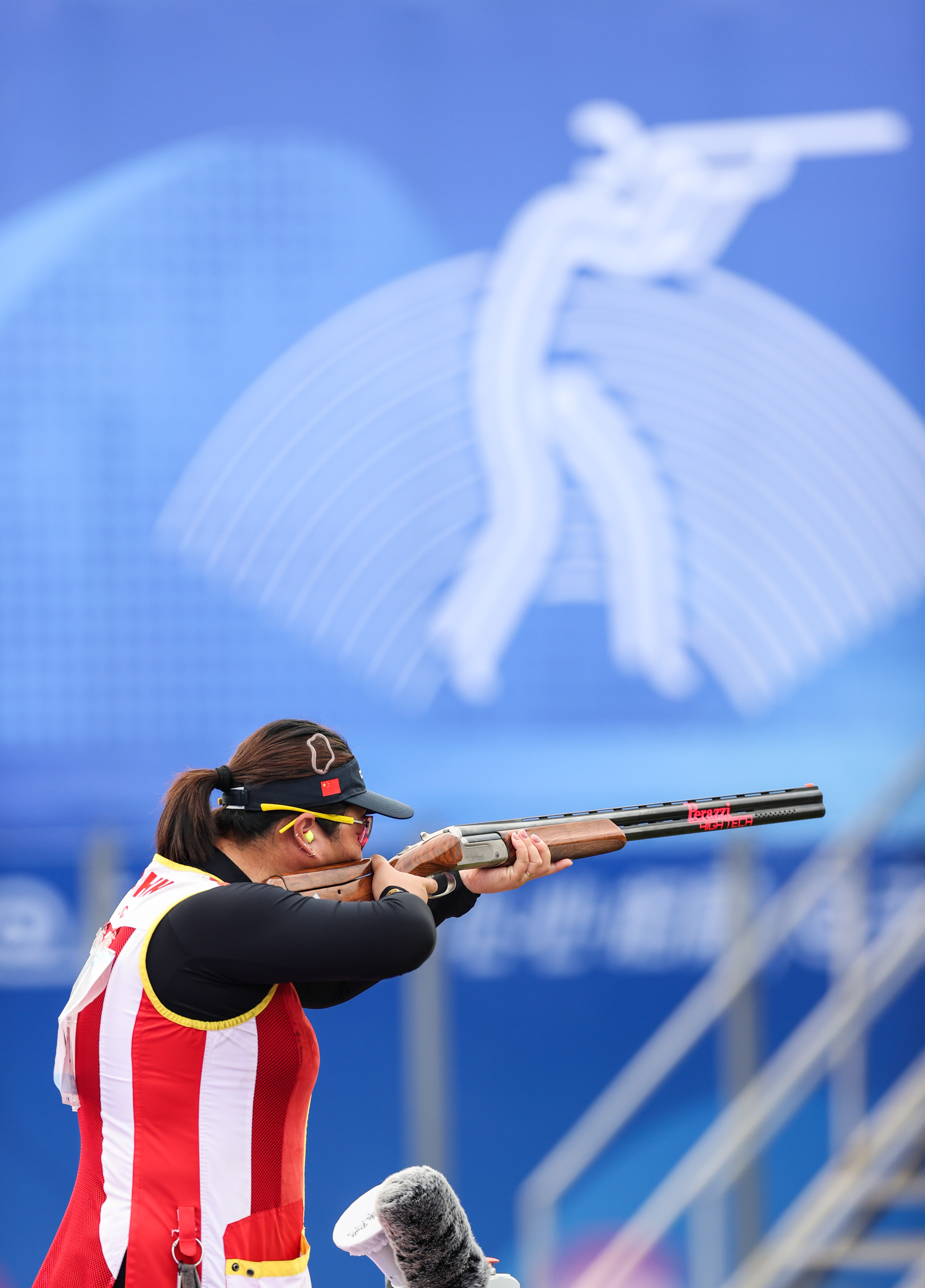 射击——女子多向飞碟个人决赛:中国队包揽冠亚军(2)