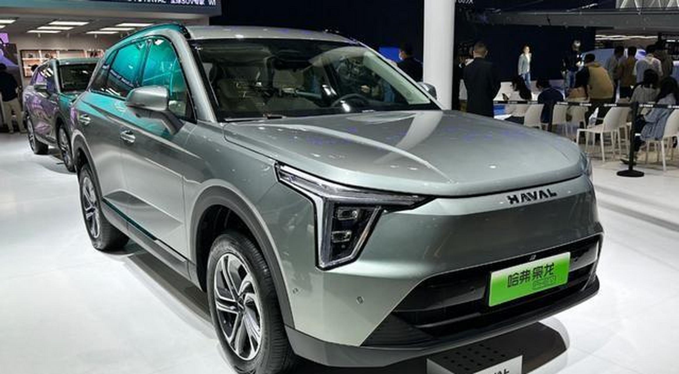 此次的上海车展中,全新紧凑型suv—哈弗枭龙正式完成首发亮相,新车将