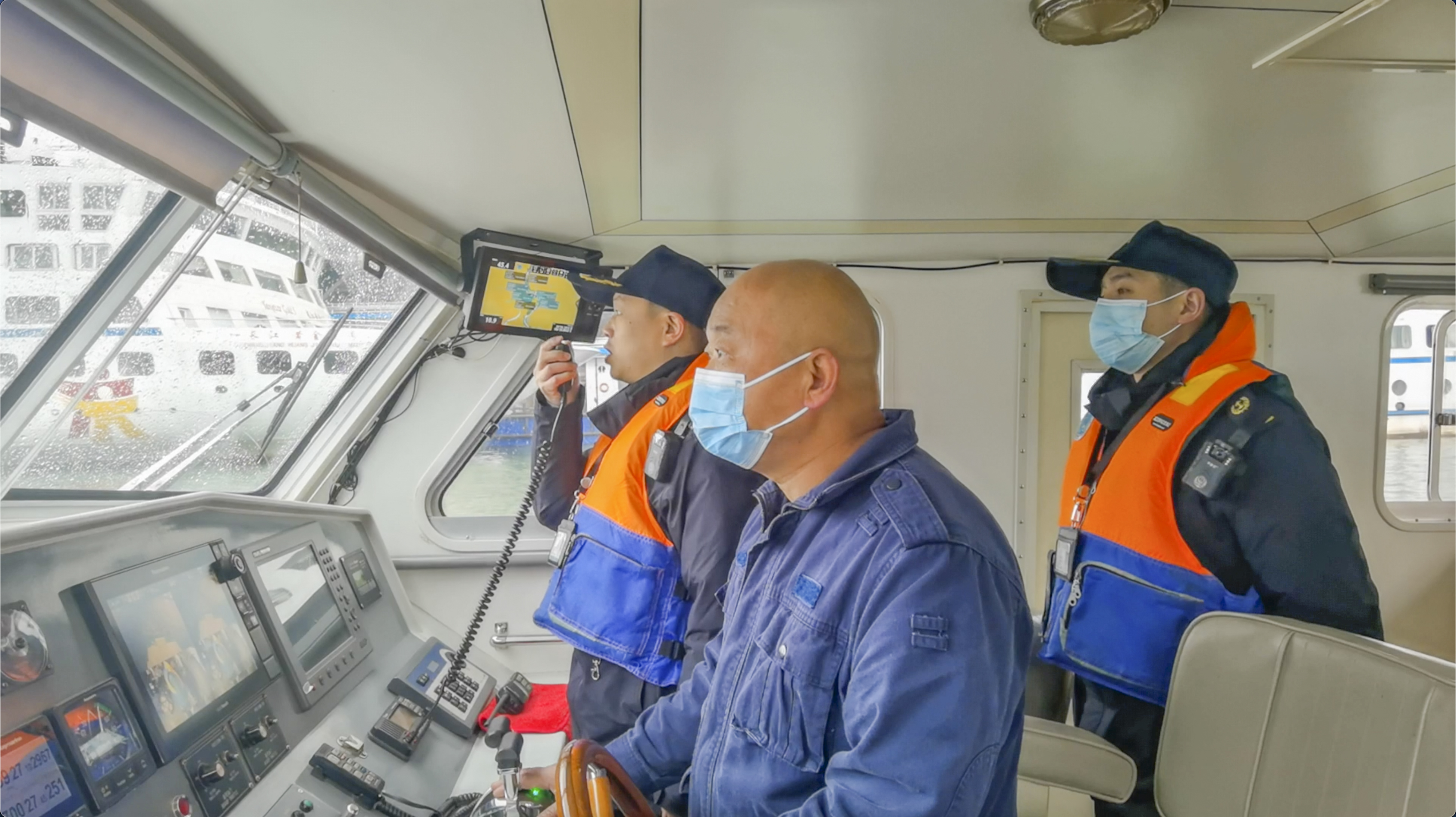 新春走基层|重庆港春运巡江记