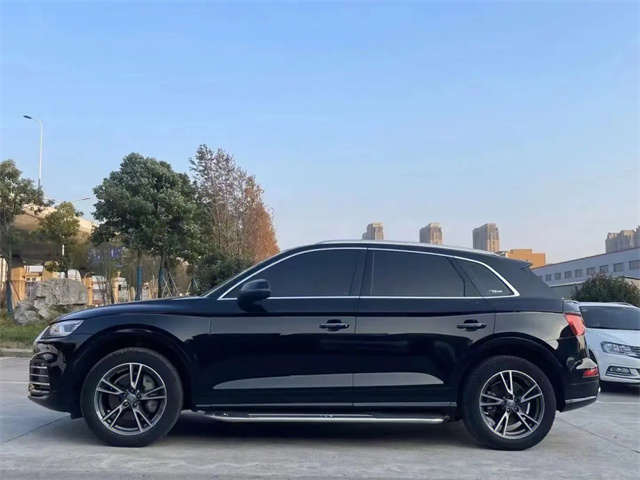 奥迪q5l冰雪运动版和时尚动感型,哪个更值得购买?