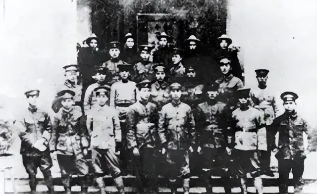 欧百川:打响南昌起义第一枪后回家务农,建国后当副省长