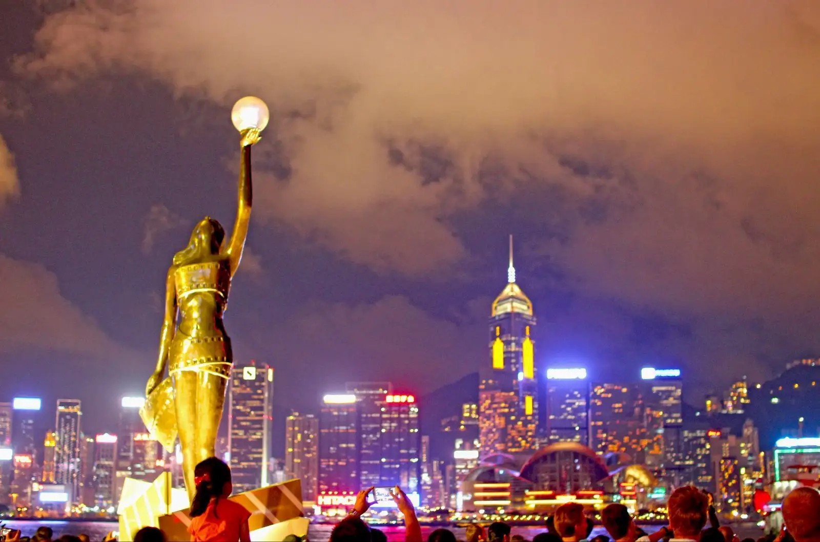 香港星光大道——从经典中品味香港精神