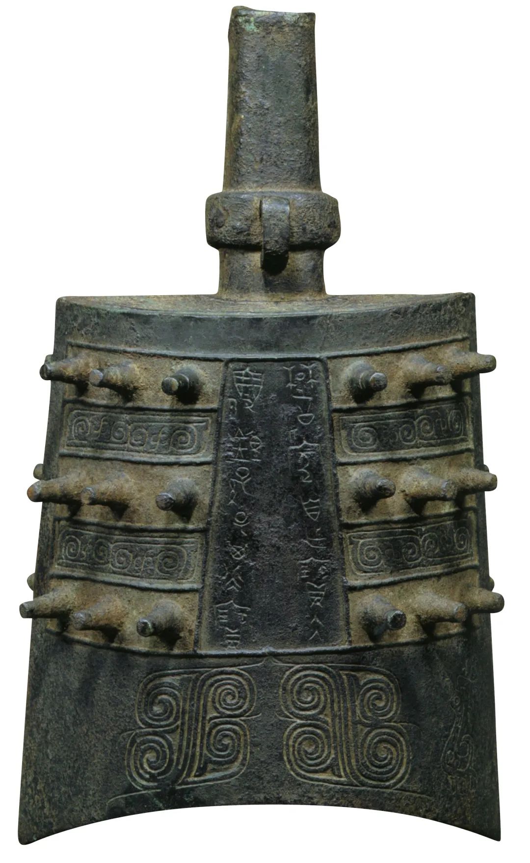 此钟阔腔有干有旋式,枚较长,旋上有套环.