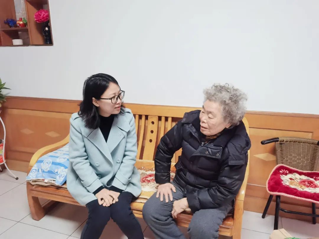 妇女事业薪火相传  新老姐妹共话发展——桂林市妇联党组书记陈薇薇