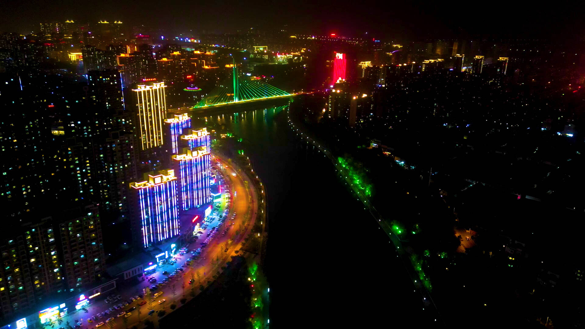 灯光辉映如琉璃!跟着航拍看滕州迷人夜色