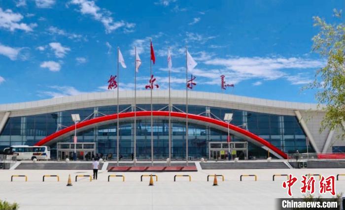 青海省格尔木至浙江温州航线正式通航